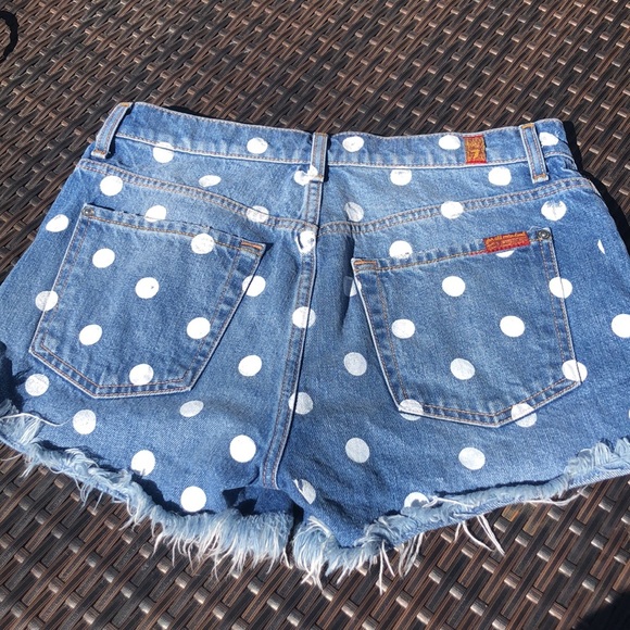 Summers coming I can feel it in my bones! (arthritis too). Weeding out. ☺️❤️ - Picture 3 of 3